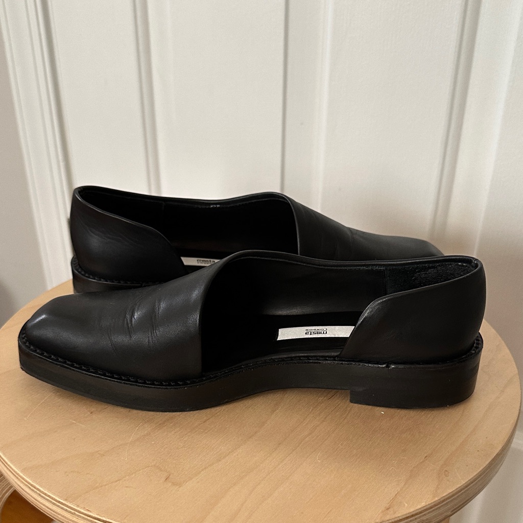 Miista Jessica Black Flats 7/9.5/40